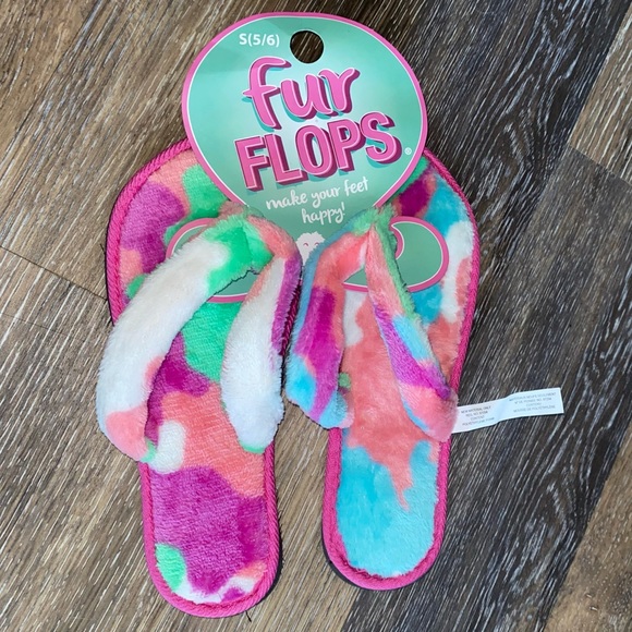 Fur Flops - Picture 6 of 6